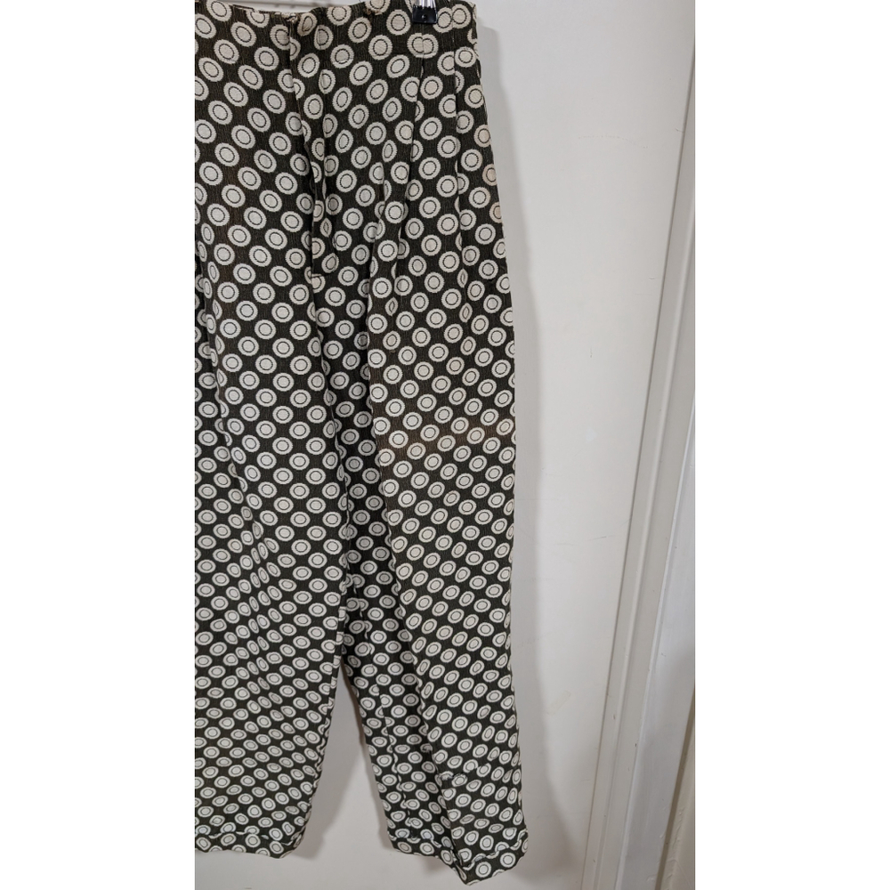 Women's Custom-Made Green and White Mod Print Pants - Picture 4 of 13